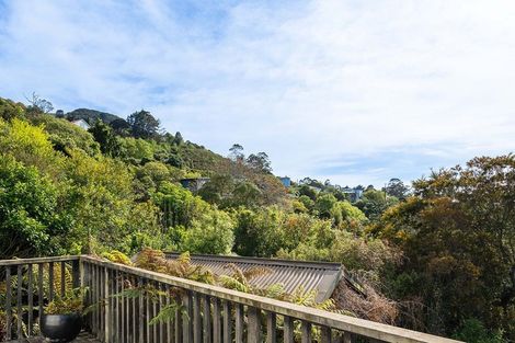 Photo of property in 18 Athol Place, Ravensbourne, Dunedin, 9022