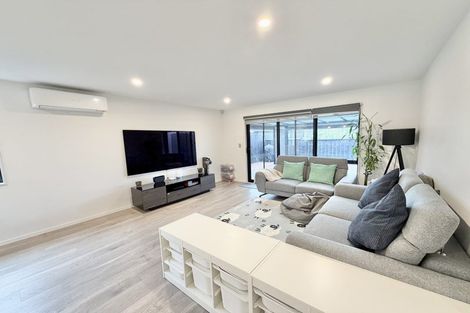 Photo of property in 15 Kahui Parade, Karaka, Papakura, 2113