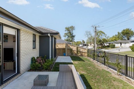 Photo of property in 1/15 Mabian Crescent, Deanwell, Hamilton, 3206