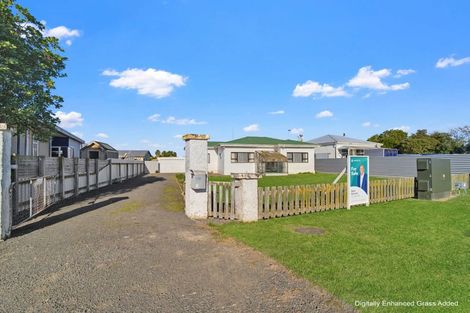 Photo of property in 72 Ferry Road, Clive, 4102