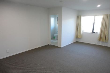Photo of property in 9 Kopu Place, Clendon Park, Auckland, 2103