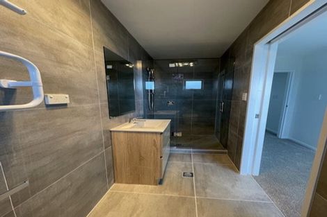 Photo of property in 3b Putiputi Way, Papakura, 2110