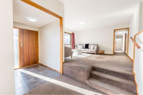 Photo of property in 18 Westgrove Avenue, Avonhead, Christchurch, 8042