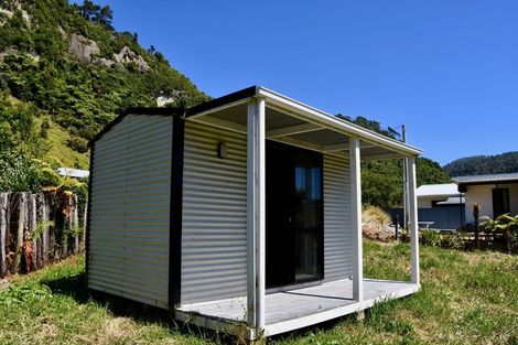 Photo of property in 21 Horncastle Crescent, Little Wanganui, Karamea, 7893