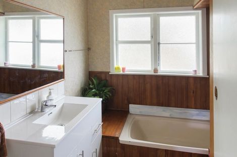 Photo of property in 156 Kawakawa Road, Feilding, 4775