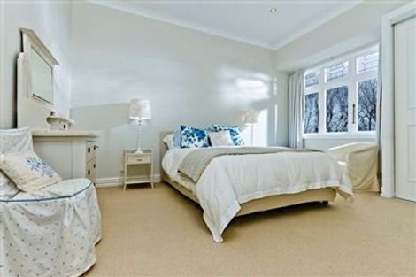 Photo of property in 13 Eastvale Close, Greenhithe, Auckland, 0632