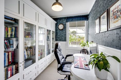 Photo of property in 3 Terrace Lane, Hospital Hill, Napier, 4110