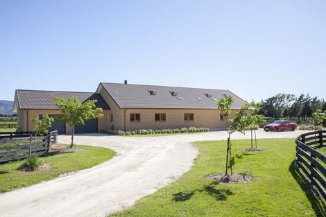 Photo of property in 69 Longwood Road, South Featherston, Featherston, 5771