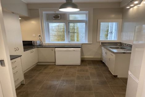 Photo of property in 84a Salamanca Road, Kelburn, Wellington, 6012