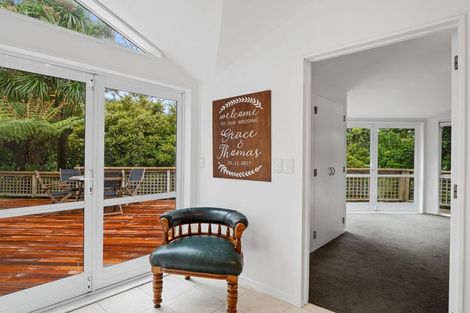 Photo of property in 6 Mollyhawk Place, Birkenhead, Auckland, 0626