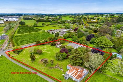 Photo of property in 116 Paraite Road, Paraite, New Plymouth, 4373