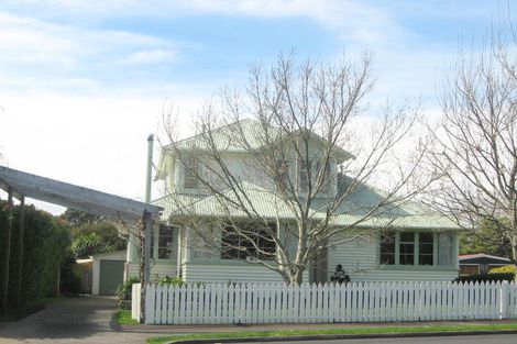 Photo of property in 59 Govett Avenue, Frankleigh Park, New Plymouth, 4310