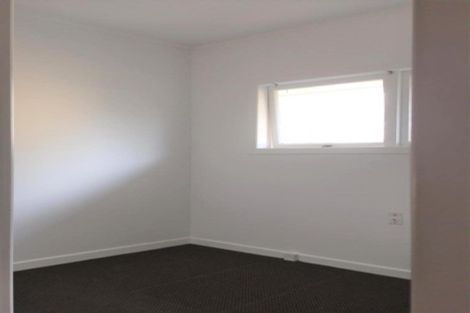 Photo of property in 9 Covil Avenue, Te Atatu South, Auckland, 0610