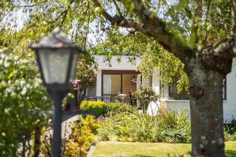 Photo of property in 12 Fairmont Place, Hornby, Christchurch, 8042