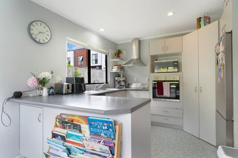 Photo of property in 2/29 Humphrey Kemp Avenue, Henderson, Auckland, 0612