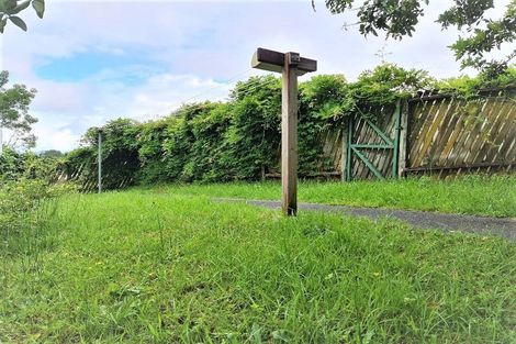 Photo of property in 49 Ayton Drive, Totara Vale, Auckland, 0629