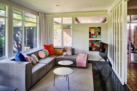 Photo of property in 27 Cheviot Road, Lowry Bay, Lower Hutt, 5013