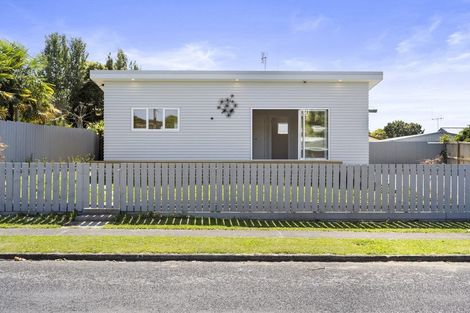 Photo of property in 11 Little Street, Tirau, 3410