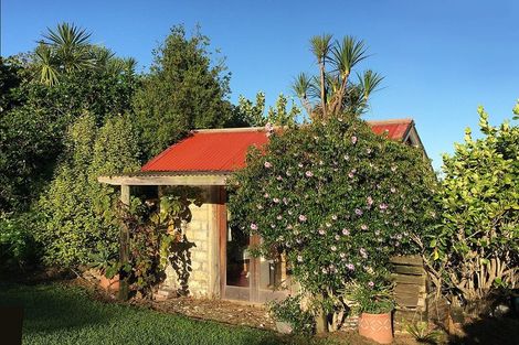 Photo of property in 76 Top Town Place, Coromandel, 3506