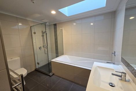 Photo of property in 213 Hobsonville Point Road, Hobsonville, Auckland, 0616