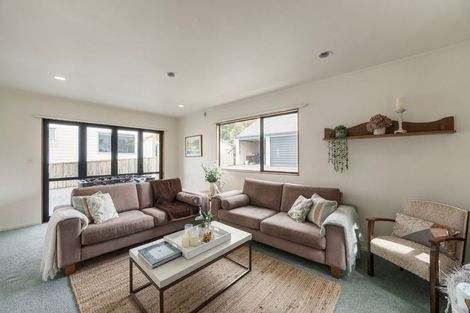 Photo of property in 27 Kawau View Road, Snells Beach, 0920