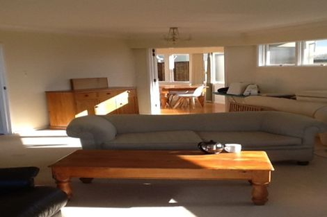 Photo of property in 95 Ocean View Road, Hillcrest, Auckland, 0627