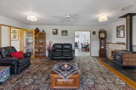 Photo of property in 18 Swinbourne Street, Waverley, 4510