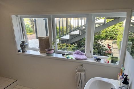 Photo of property in 12 Saratoga Avenue, Herne Bay, Auckland, 1011