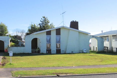 Photo of property in 6 Odlin Crescent, Nawton, Hamilton, 3200