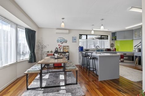 Photo of property in 44 Kent Terrace, Midhirst, Stratford, 4394