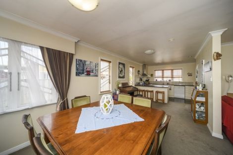 Photo of property in 8 Lambert Street, Marton, 4710