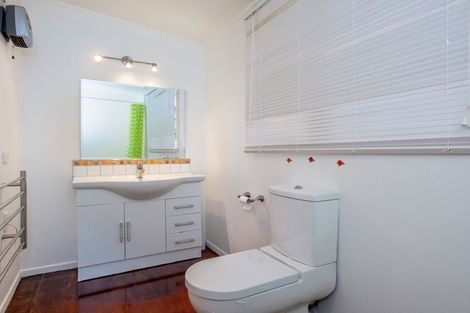 Photo of property in 5 Tane Road, Laingholm, Auckland, 0604