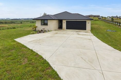 Photo of property in 49 Te Ara Aukati Terrace, Pokeno, 2471