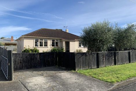 Photo of property in 26 Bell Street, Marton, 4710