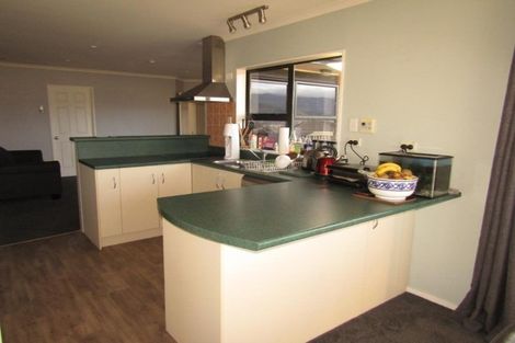 Photo of property in 16 Kirton Drive, Riverstone Terraces, Upper Hutt, 5018