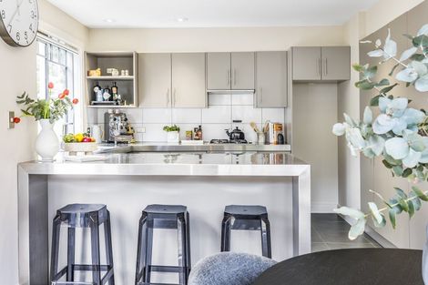 Photo of property in 41 Forres Street, Seatoun, Wellington, 6022