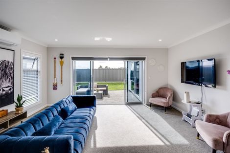 Photo of property in 28 Hurunui Drive, Te Awa, Napier, 4110