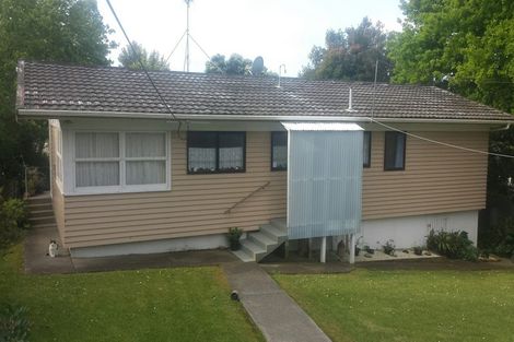 Photo of property in 21 Lincoln Park Avenue, Massey, Auckland, 0614