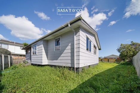 Photo of property in 90 Chelburn Crescent, Mangere East, Auckland, 2024