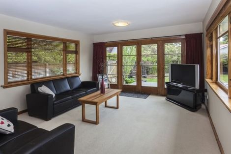 Photo of property in 1/38 Aorangi Road, Bryndwr, Christchurch, 8053