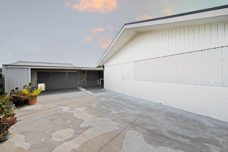 Photo of property in 2 Guy Place, Melville, Hamilton, 3206