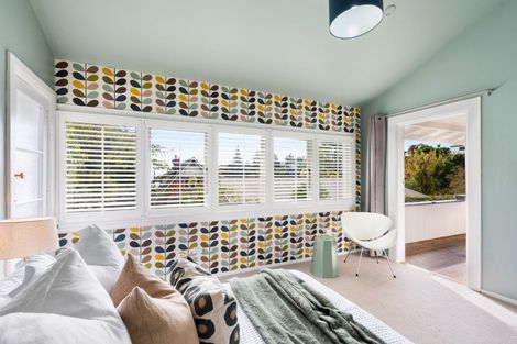 Photo of property in 45 Napier Terrace, Hospital Hill, Napier, 4110