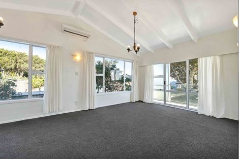 Photo of property in 3/341 Devon Street West, New Plymouth, 4310