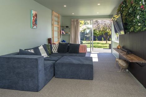 Photo of property in 209 Queenspark Drive, Parklands, Christchurch, 8083