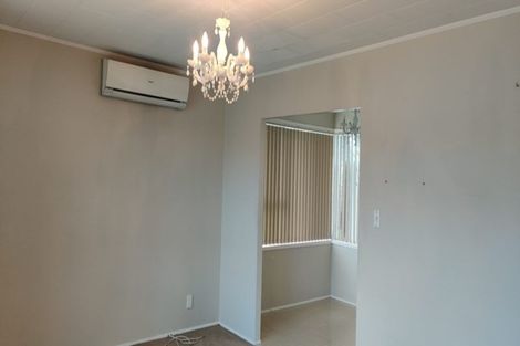 Photo of property in 5 Kivell Close, Mangere East, Auckland, 2024