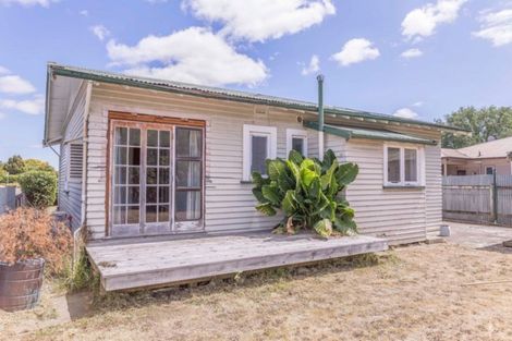Photo of property in 1 York Street, Dannevirke, 4930