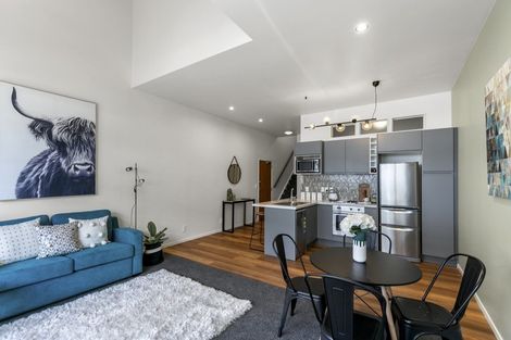Photo of property in Metro Apartments, 5/220 Thorndon Quay, Pipitea, Wellington, 6011