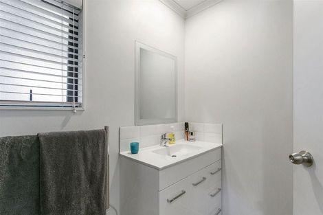 Photo of property in 7 Minaret Drive, Bucklands Beach, Auckland, 2014