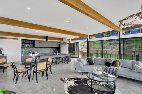 Photo of property in 13 Round Hill Rise, Cracroft, Christchurch, 8022