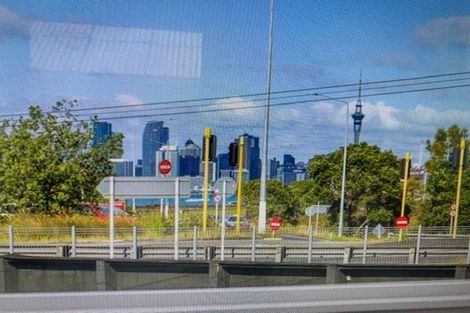 Photo of property in 7 Sylvan Avenue, Northcote, Auckland, 0627